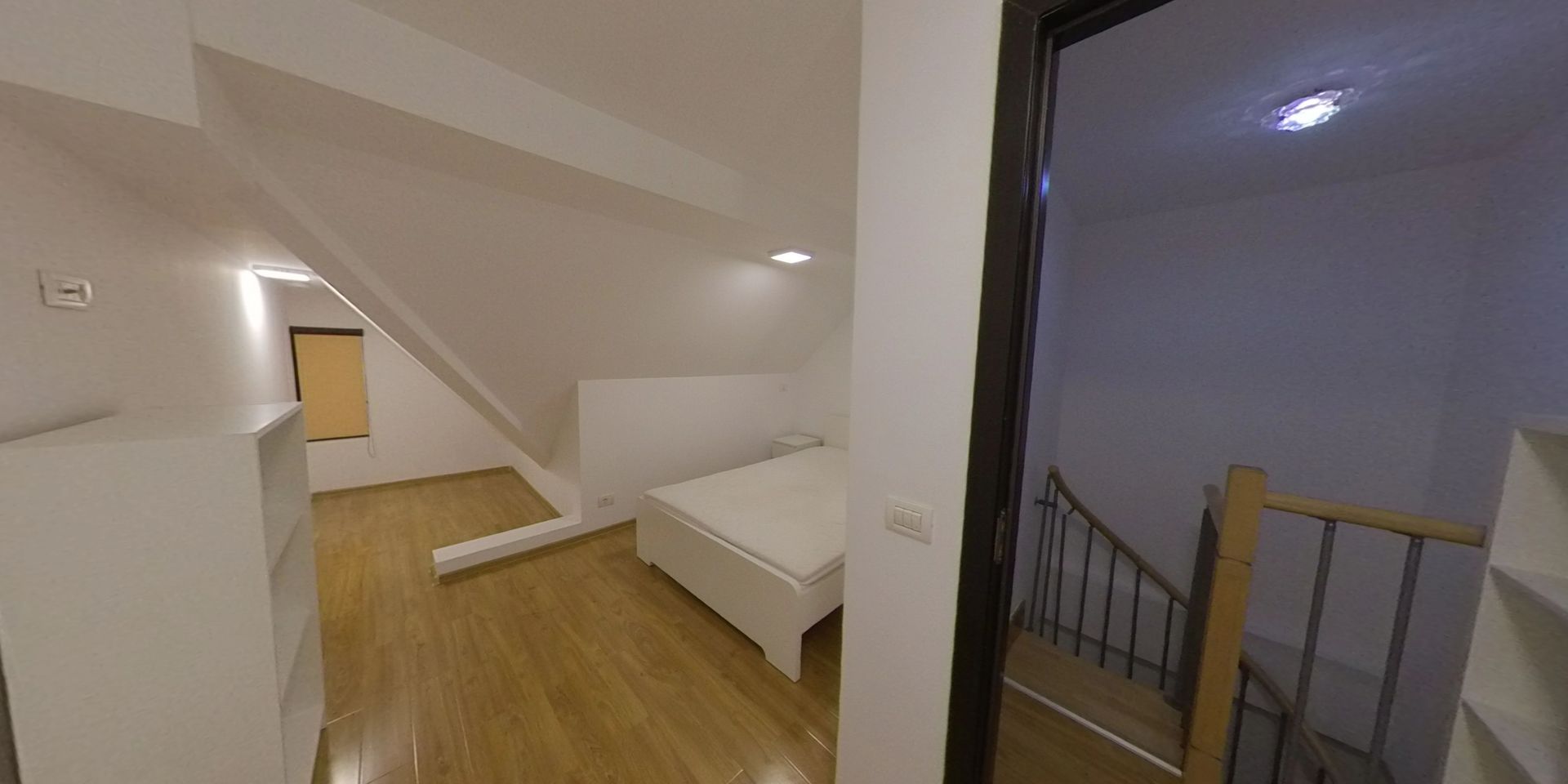 Apartament 2 camere pe 2 niveluri, Circumvalatiuni. - Poză 3