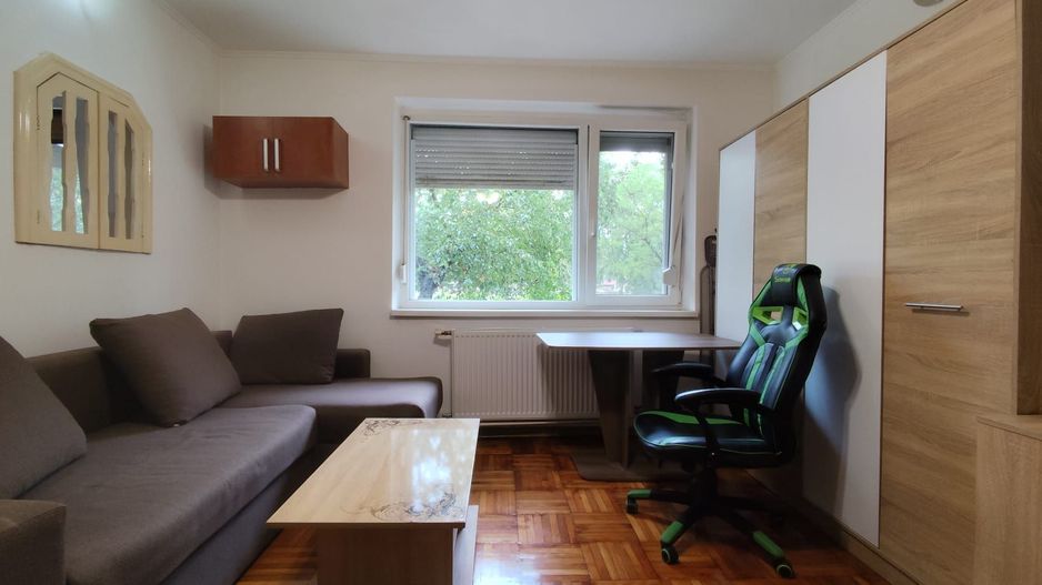 Apartament 2 camere, semidecomandat, ultracentral, Oradea – INCHIRIERE - Poză 1