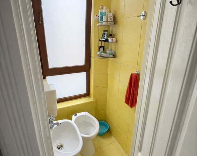 De Vanzare Apartament 2 camere zona Armeneasca sect.2 - Poză 6