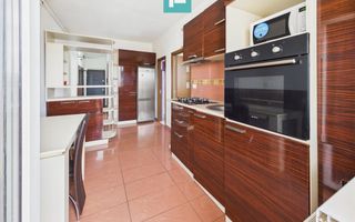 Apartament 2 camere, etaj 1, parcare privata. - Poză 6