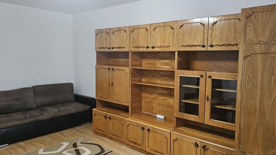 De inchiriat apartament cu 2 camere, etaj 4/4 Piata Centrala, 360 euro - Poză 8