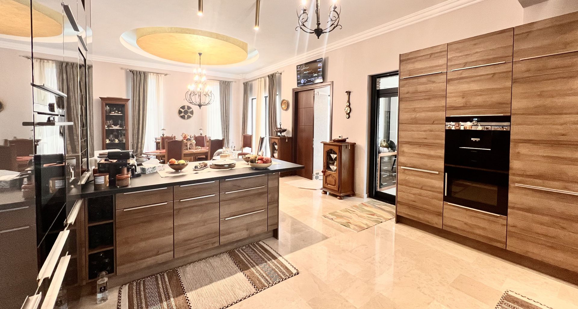 Vilă de Lux pe un Teren de 1700 mp Smart Home și Facilități Premium - Poză 1