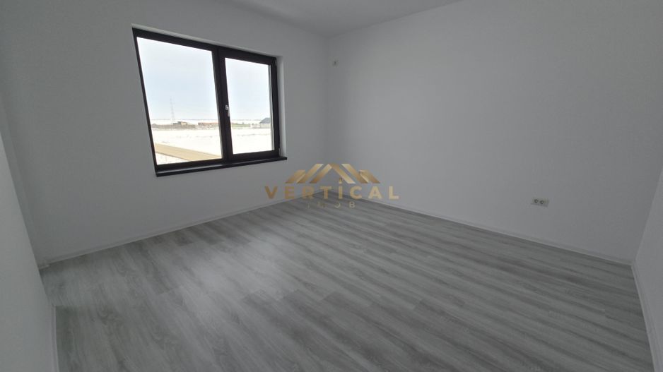 Vila cu teren superb in comuna Berceni! 4 Camere - Poză 8