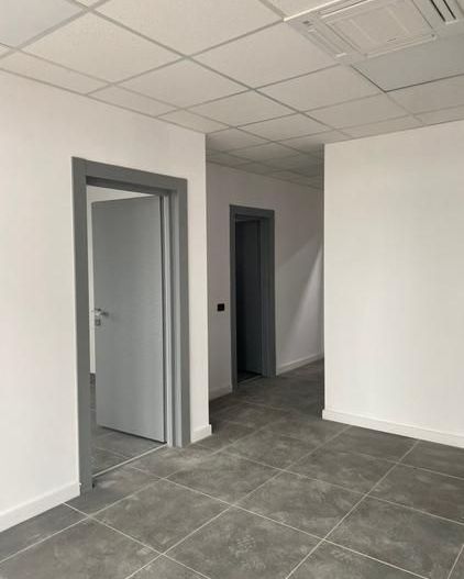 Hala cu rampa de inchiriat 593mp Parc TBM centura Chiajna Chitila - Poză 9