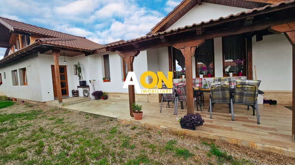 Casa cu 5 camere, 868 mp teren, ideala pt. 2 familii, zona Valea Popii - Poză 2