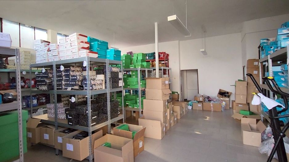 4 spatii comerciale + Vila /chiriasi /depozitare, teren 1401 mp, acces DN1 - Poză 23