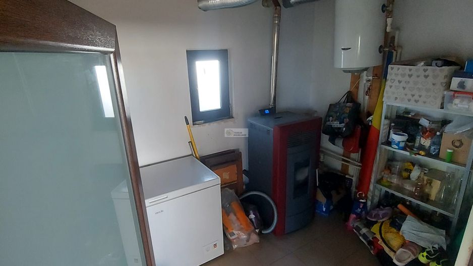 Casa   P+M /Golesti/Vrancea/170.000 neg/teren 1069mp - Poză 10