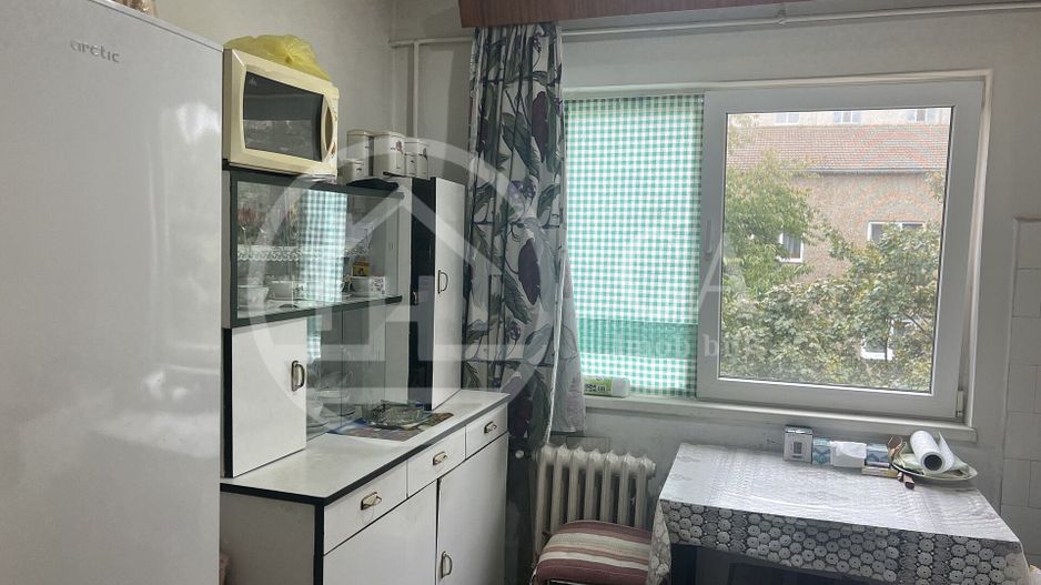 Apartament cu 2 camere de vanzare Rogerius Oradea - Poză 6