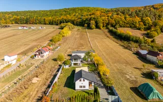 Casă 4 camere, garaj, foișor, grajd, 6000mp teren lângă padure - Poză 28
