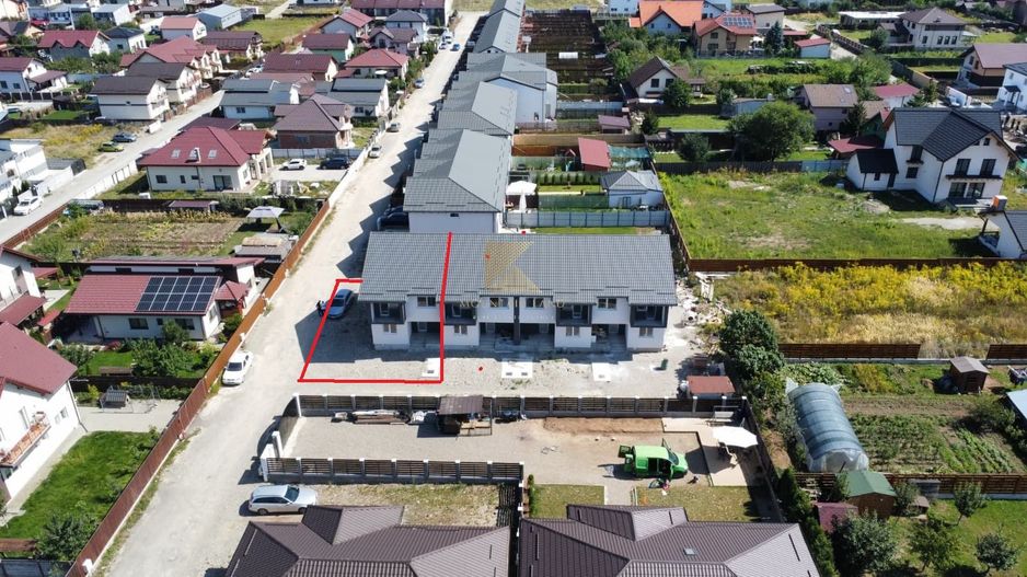 Casă însiruită cu 4 camere și curte proprie – Cartier Izvor, Str. Salc - Poză 20