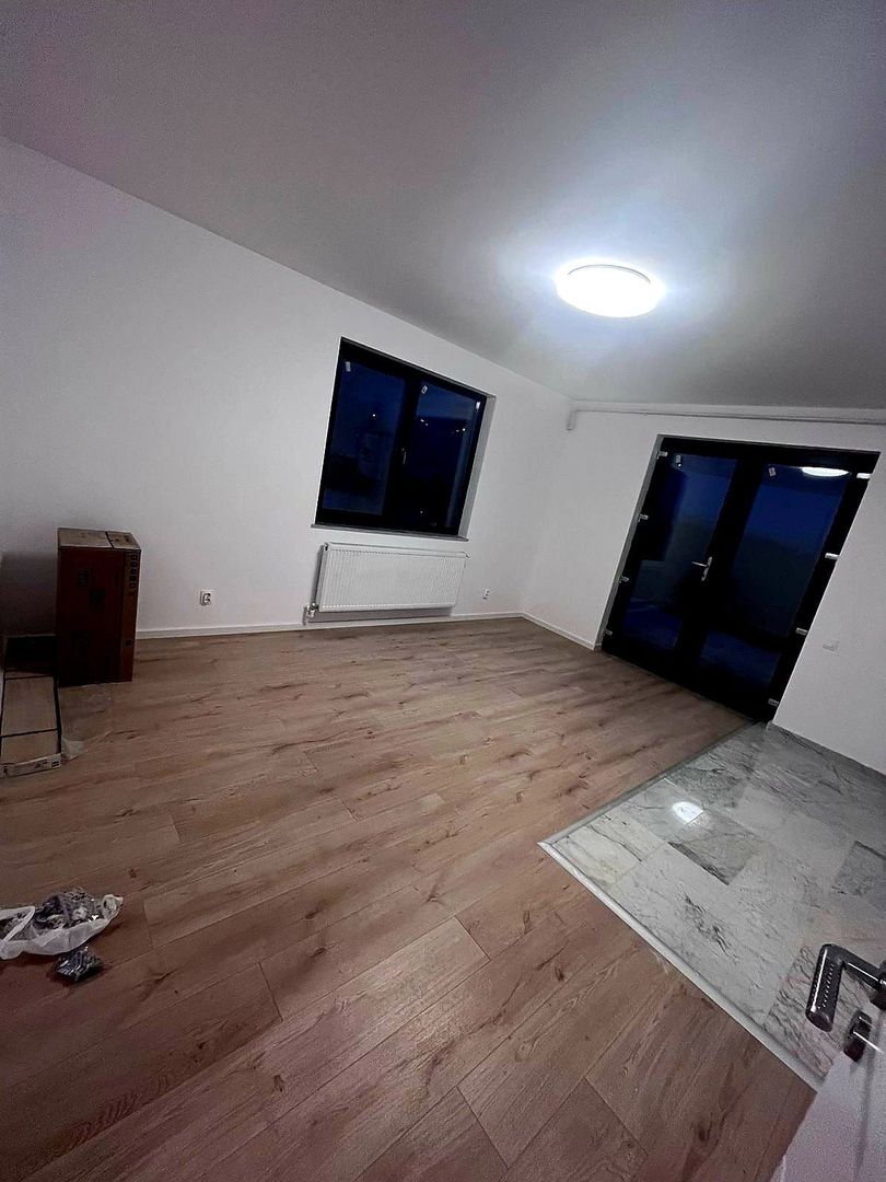 BUFTEA - APARTAMENT 3 CAMERE CU TRERASA SI CURTE. - Poză 8