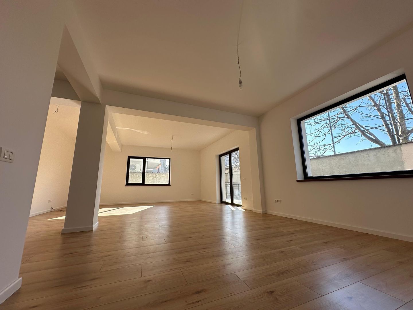 Casa moderna cu mansarda |de inchiriat | Voluntari - Poză 2