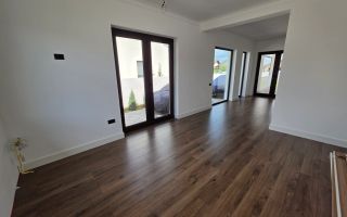 Casă Individuală de Vânzare, 4 Camere, 500mp Teren, Zona Alba Micești - Poză 14
