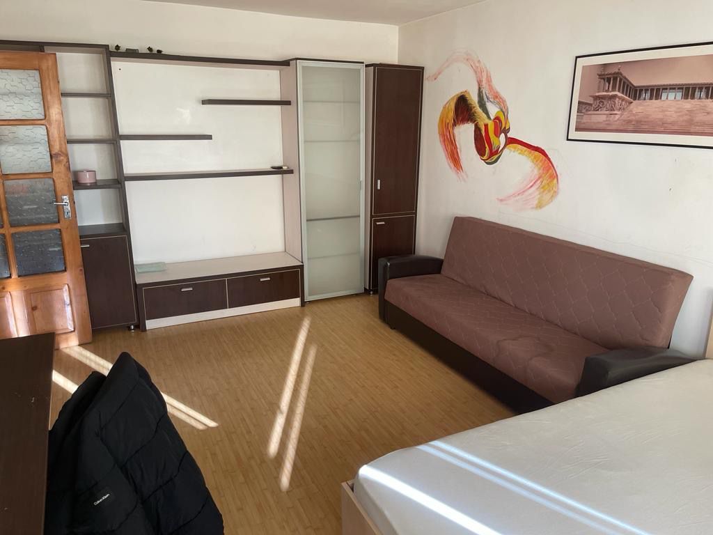 Apartament generos 4 camere zona Timocului - Poză 1