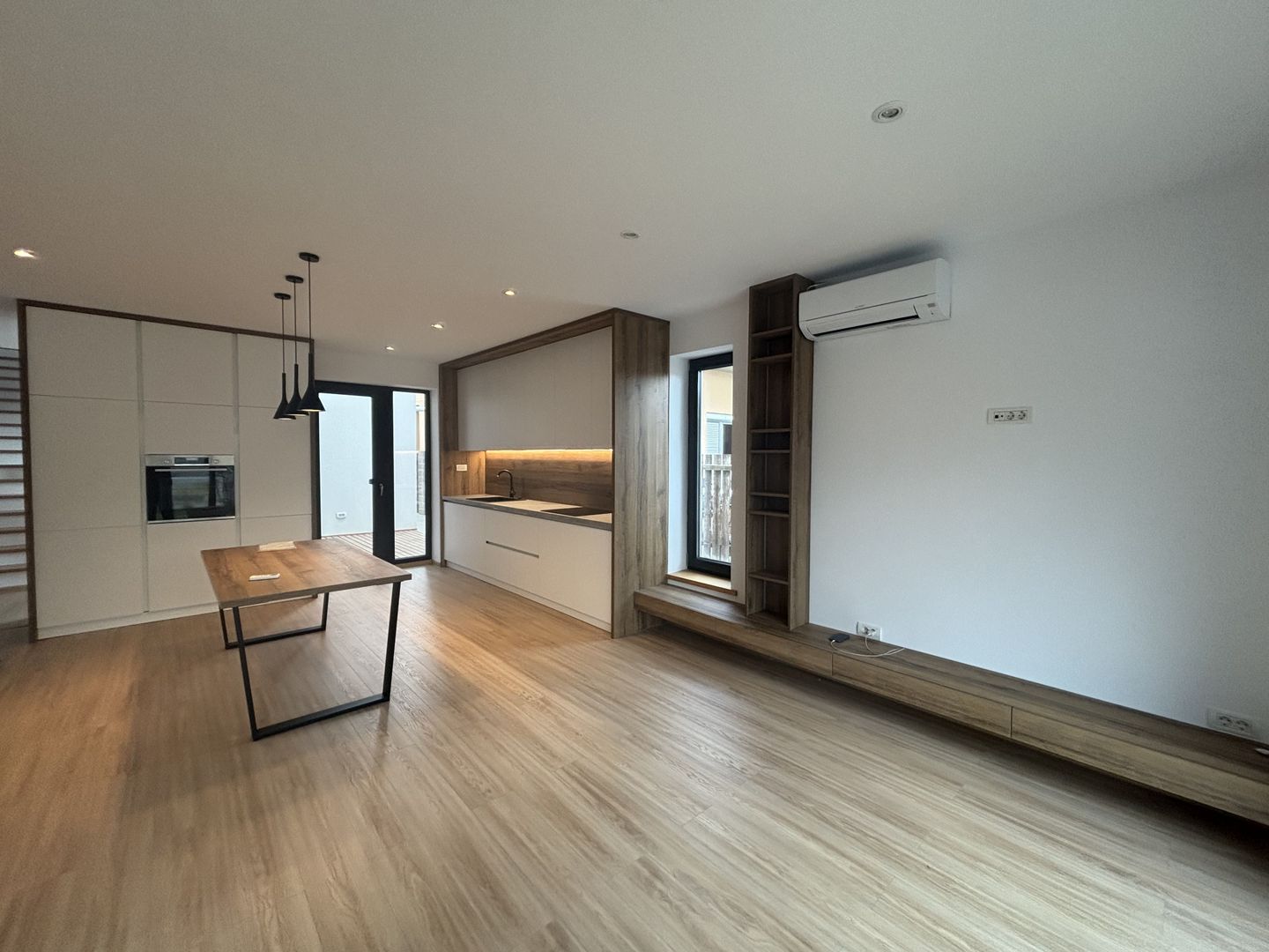 Minimalist în Timișoara - Poză 10