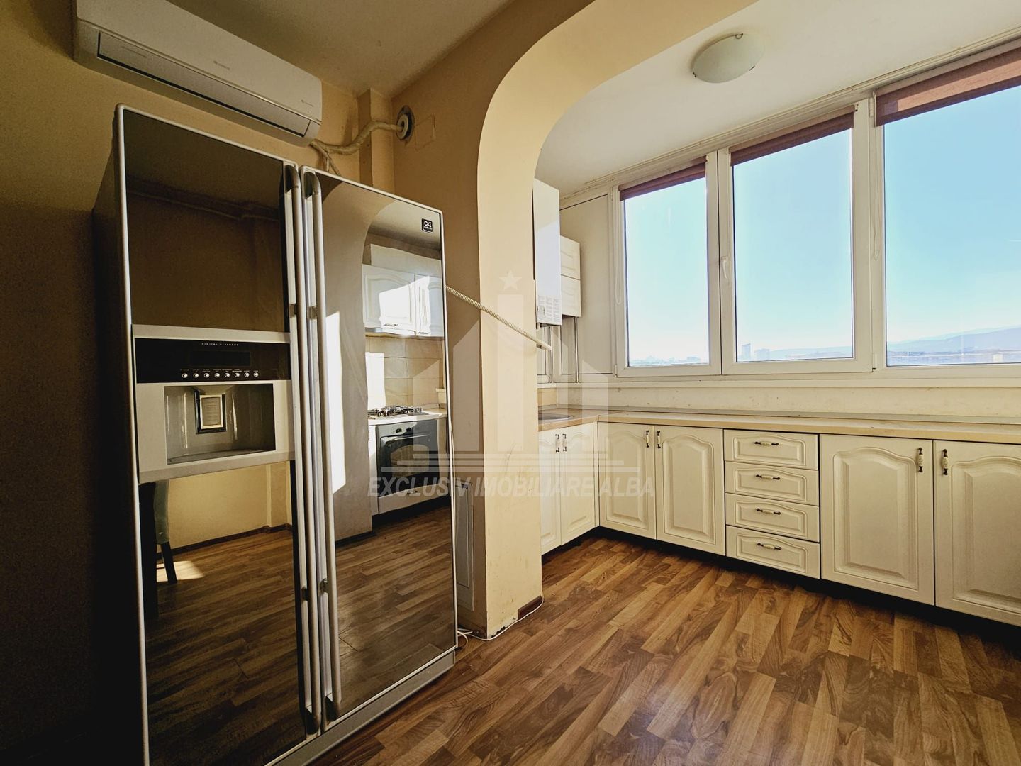 Apartament cu 3 camere de vanzare, Anghel Saligny - Poză 2