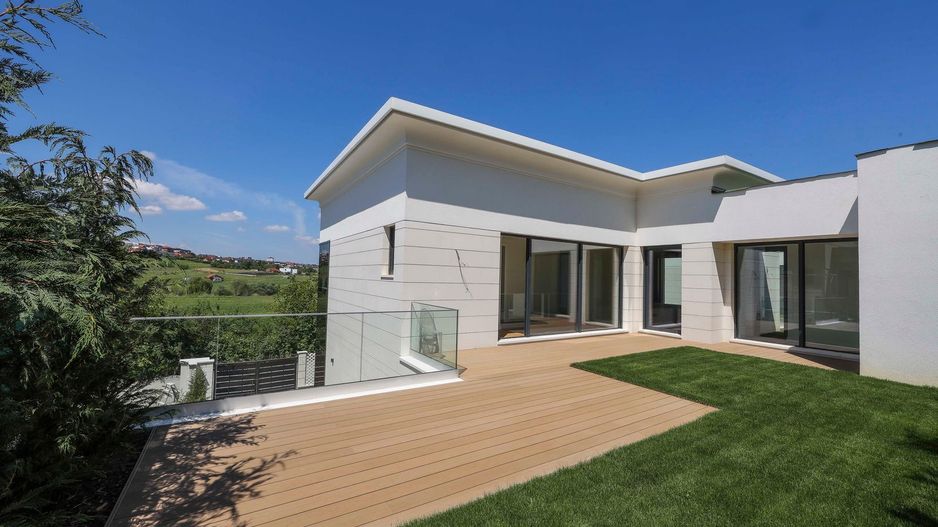 Vila in ansamblu exclusivist cu finisaje si dotări premium - Poză 11