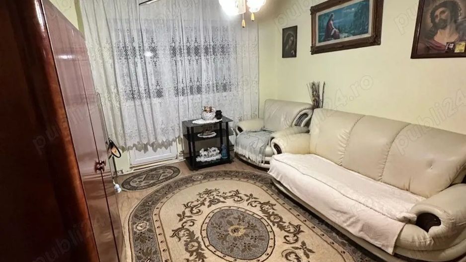 vand apartament 2 camere cu balcon - Poză 5