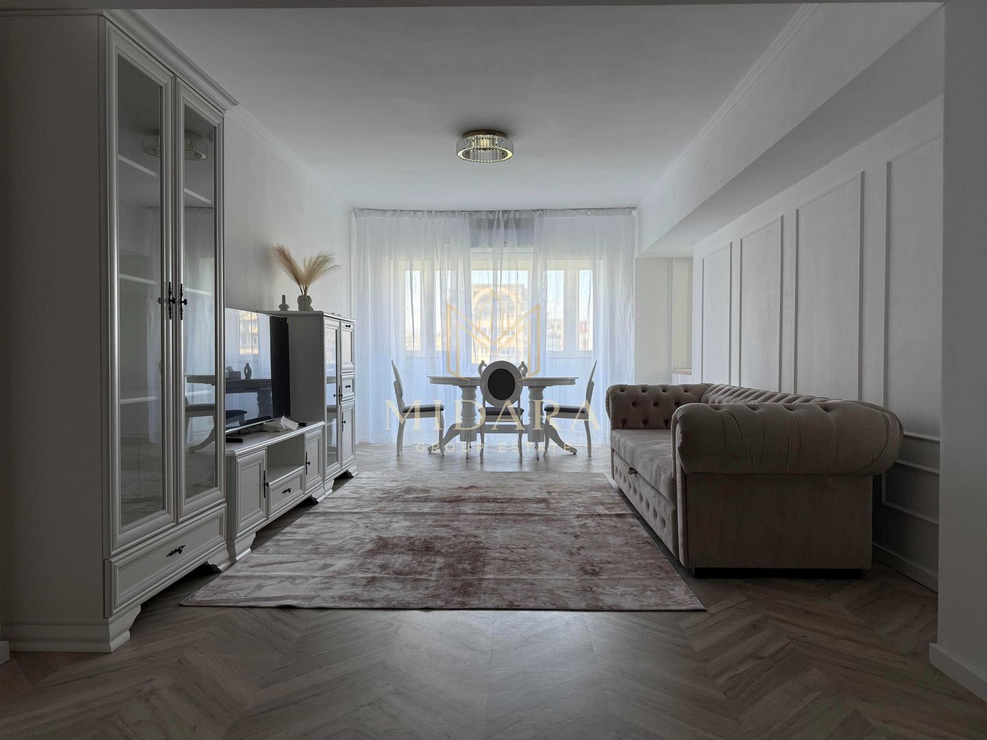 3 camere Unirii | 92 mp | Vedere bulevard - 1100€/lună - Poză 1