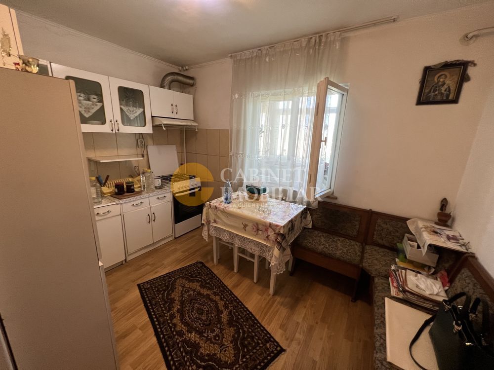 Apartament 3 Camere Decomandat Nicolina Prima Statie Bloc 1984 - Poză 3