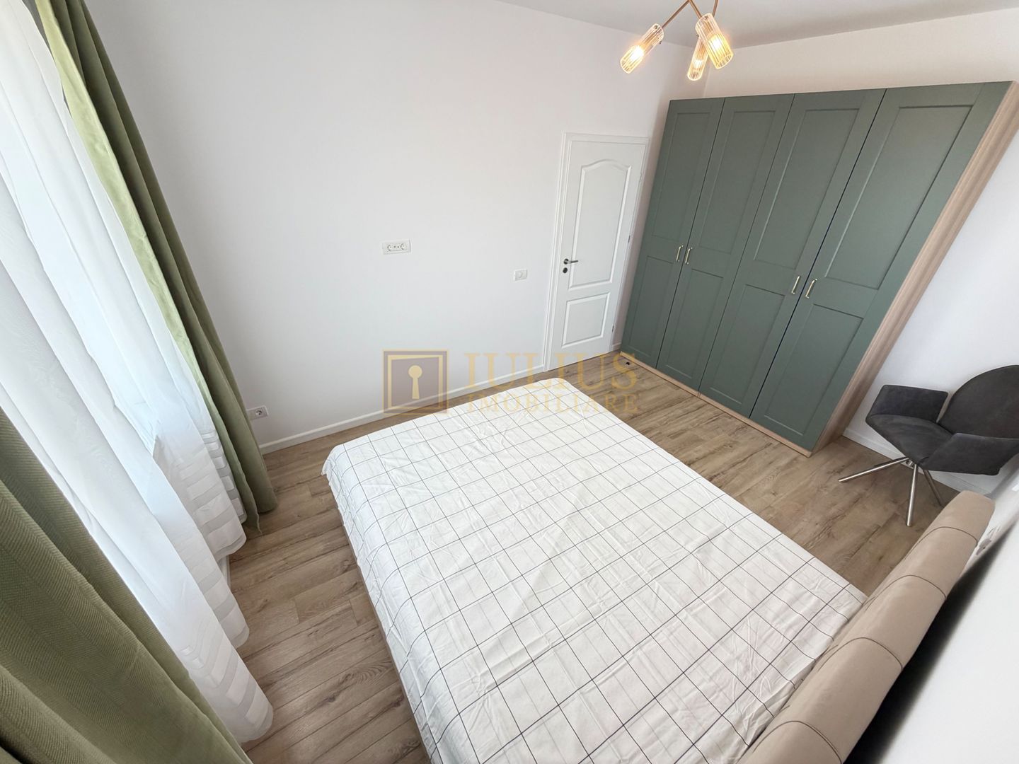 La prima inchiriere; mobilat modern, parcare inclusa. - Poză 12