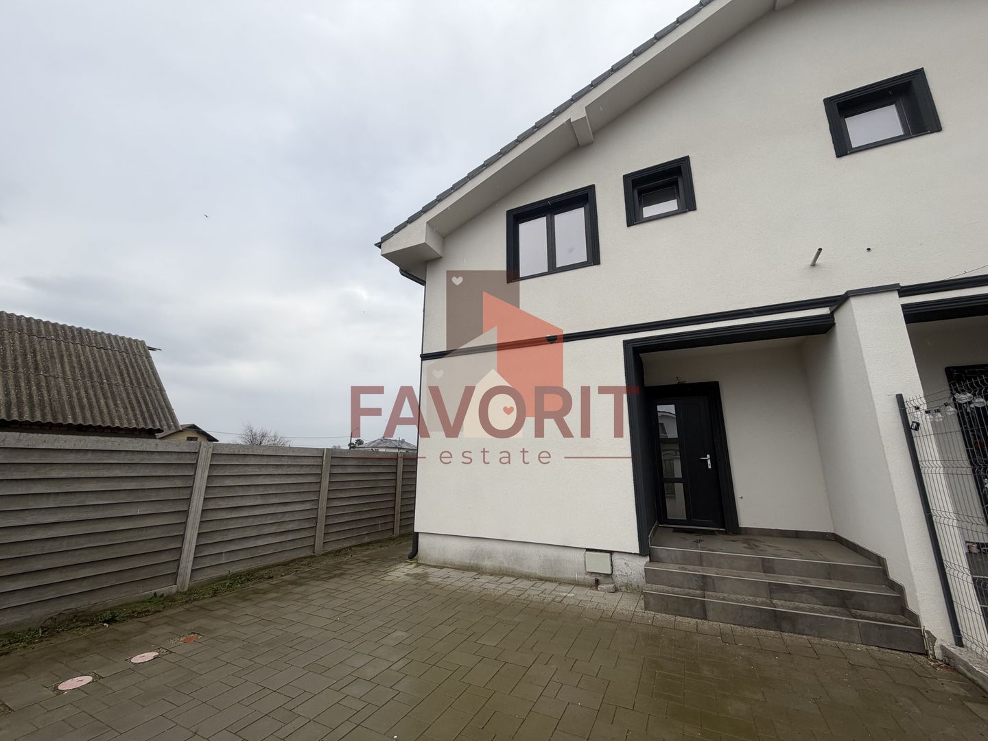 Finisat la cheie. Acces asfaltat. Disponibil imediat - Poză 12