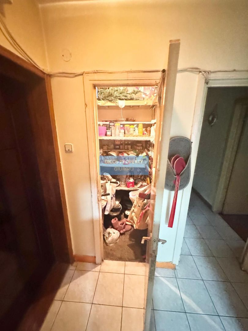 Apartament 3 camere -Centru - Poză 2