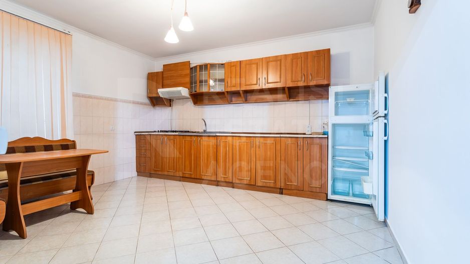 Vânzare, casă 236 mp, str. București, Centru. - Poză 2