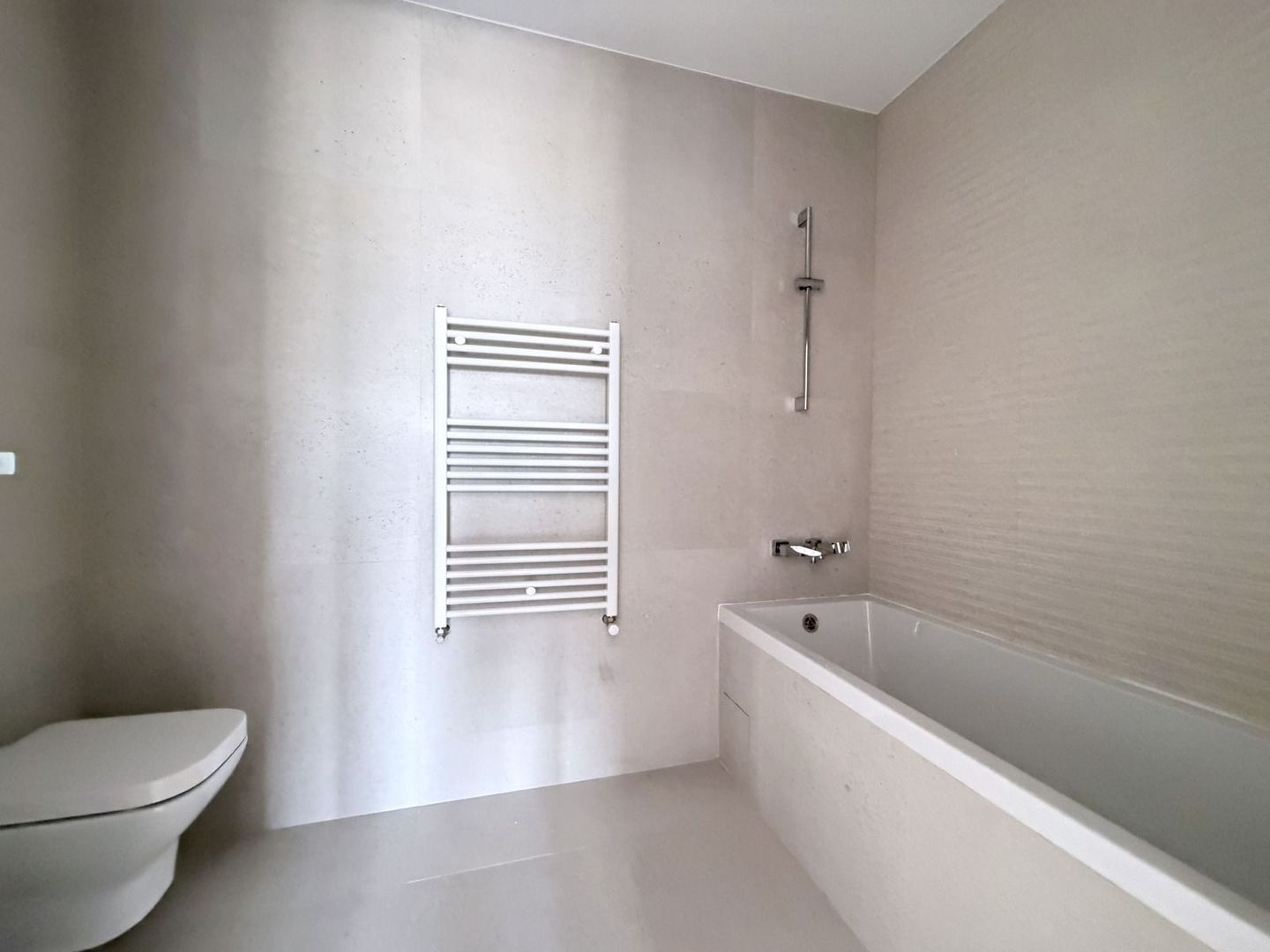 Apartament 2 camere  The Level |  Piata presei libere |  Parcare subterana - Poză 9