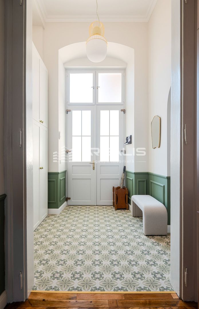 VÂNDUT!!! Apartament splendid in centrul Aradului - Poză 12