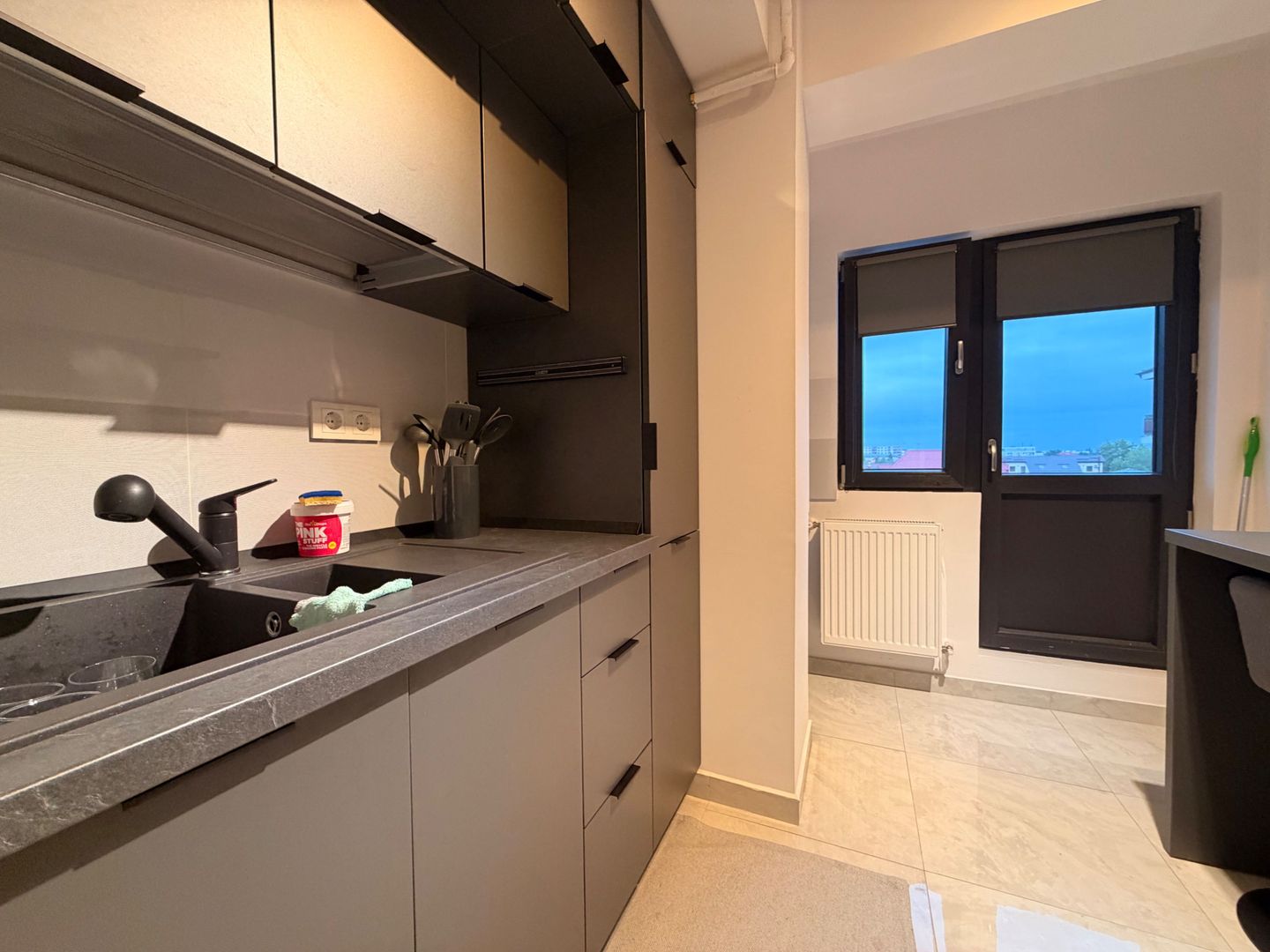 APARTAMENT 2 CAMERE | MOBILAT + UTILAT | LOC DE PARCARE - Poză 7