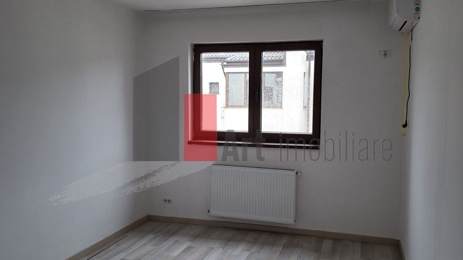 Apartament cu 3 camere de vanzare-Metalurgiei-Aparatorii Patriei-cu centrala - Poză 3