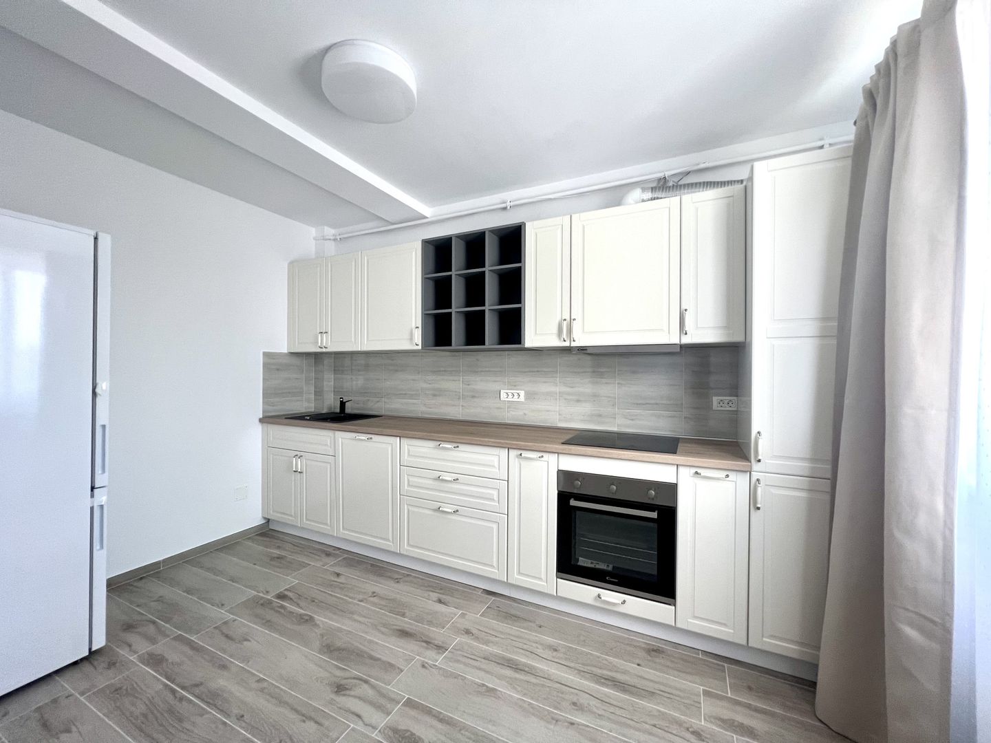 APARTAMENT CU LOC DE PARCARE - Poză 5