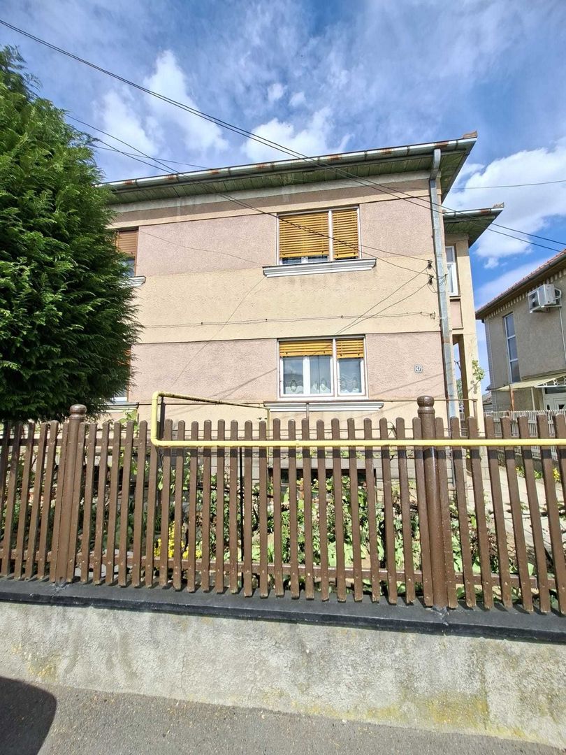 BRASADAS vinde casa cu etaj in zona Bercu Rosu. - Poză 1
