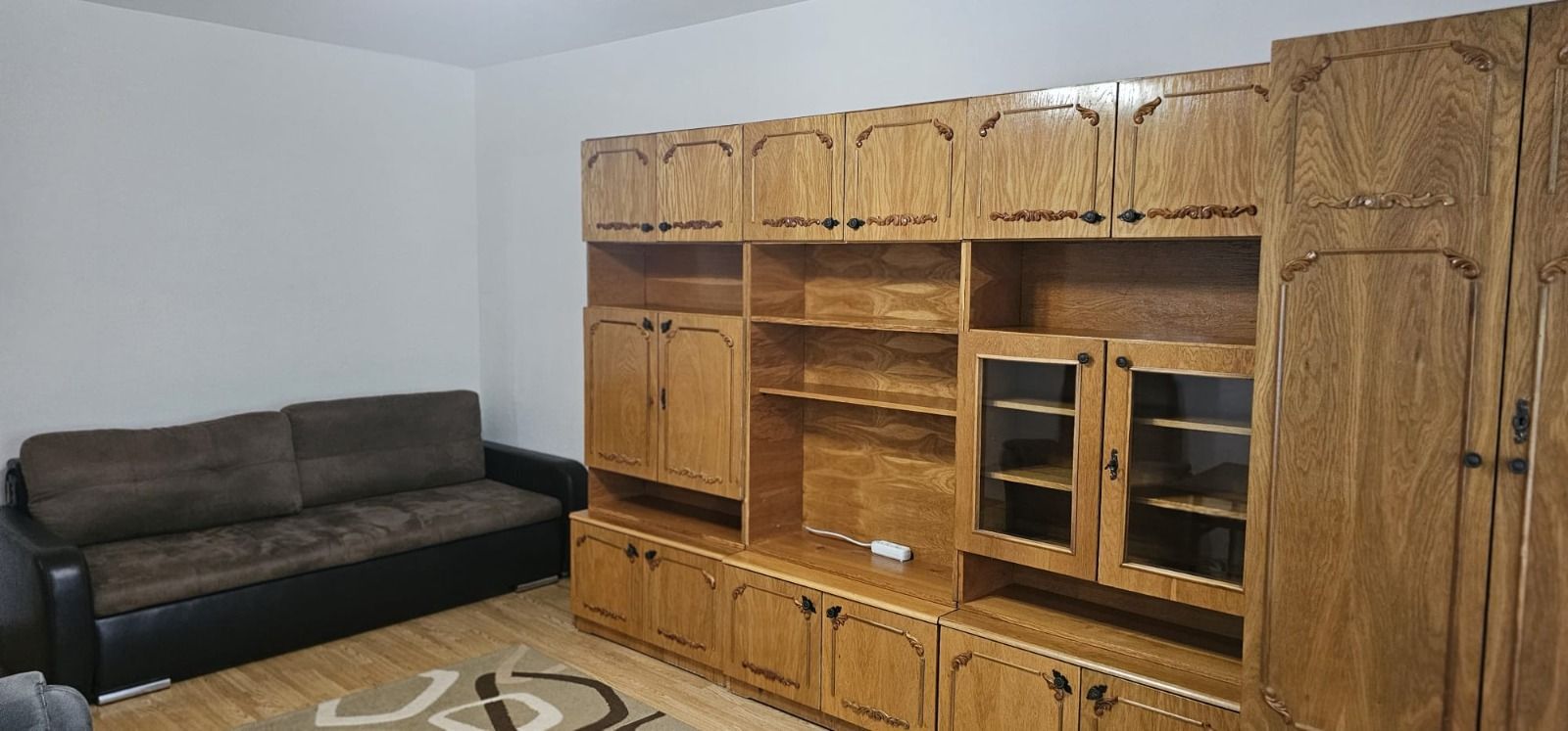 De inchiriat apartament cu 2 camere, etaj 4/4 Piata Centrala, 360 euro - Poză 8