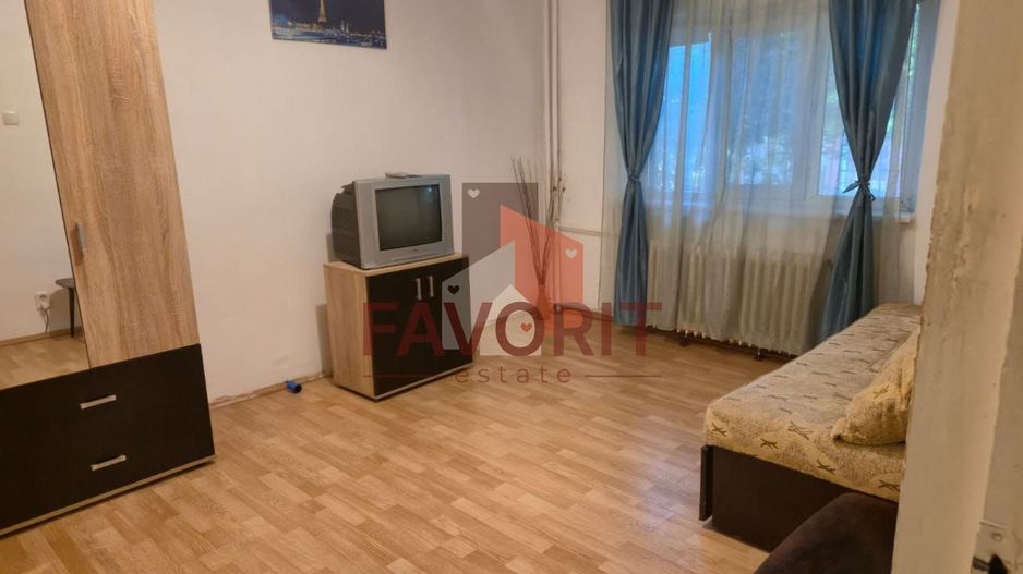 1 camera | decomandat | mobilat si utilat | zona excelenta | - Poză 2