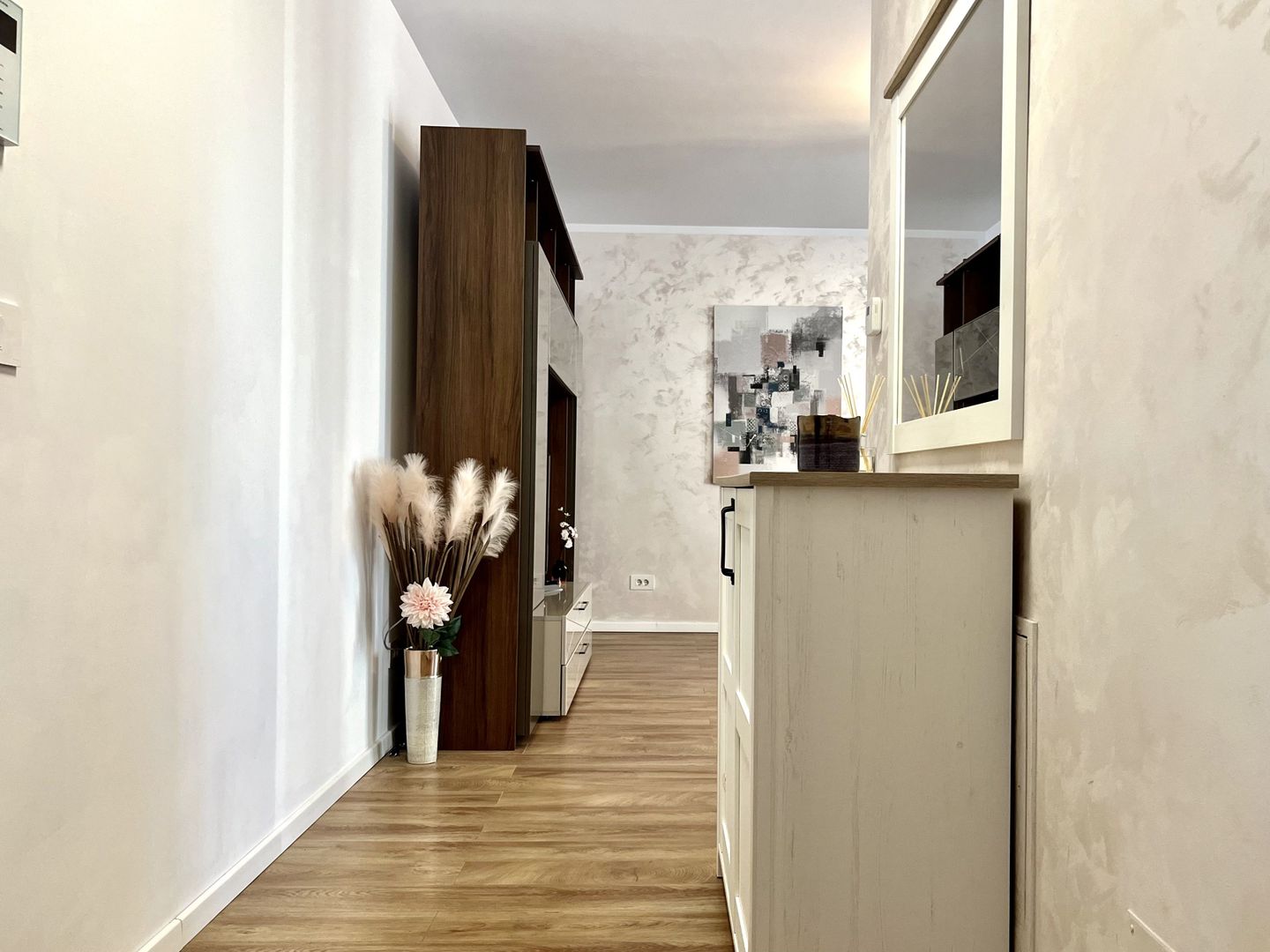 Apartament 2 camere, elegant amenajat, loc subteran, in zona Aradului - Poză 10