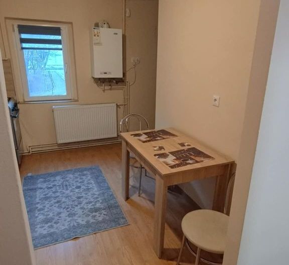 Vând apartament 2 camere Micro 16 , parter !! - Poză 4