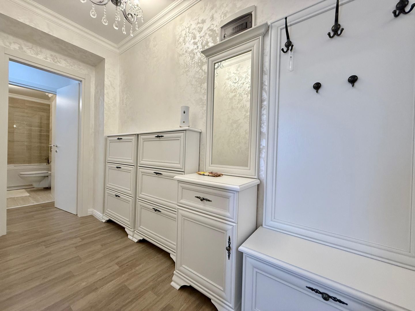COSMOPOLIS - Apartament cu 3 camere, mobilat si utilat. - Poză 11