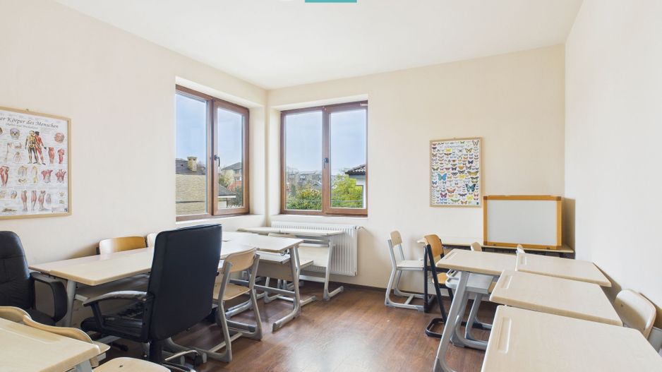 Casă  spațioasă cu 5 camere, Aradului - Poză 24