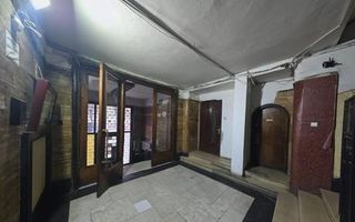 Apartament 5 camere, garaj, 2 boxe subsol, 4/6, bloc interbelic . - Poză 3