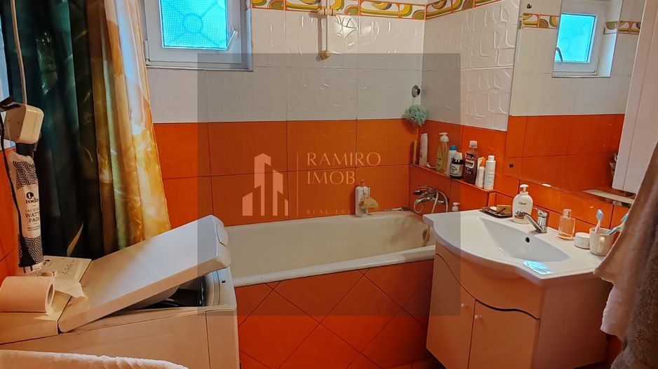 Apartament 2 camere, Sector 4, Resita/Luica, decomandat, spatios - Poză 8