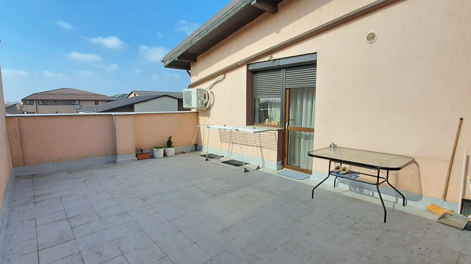 Ghencea zona case/vile, 2 camere, terasa 30 mp, bloc 2015, stb, metrou - Poză 2