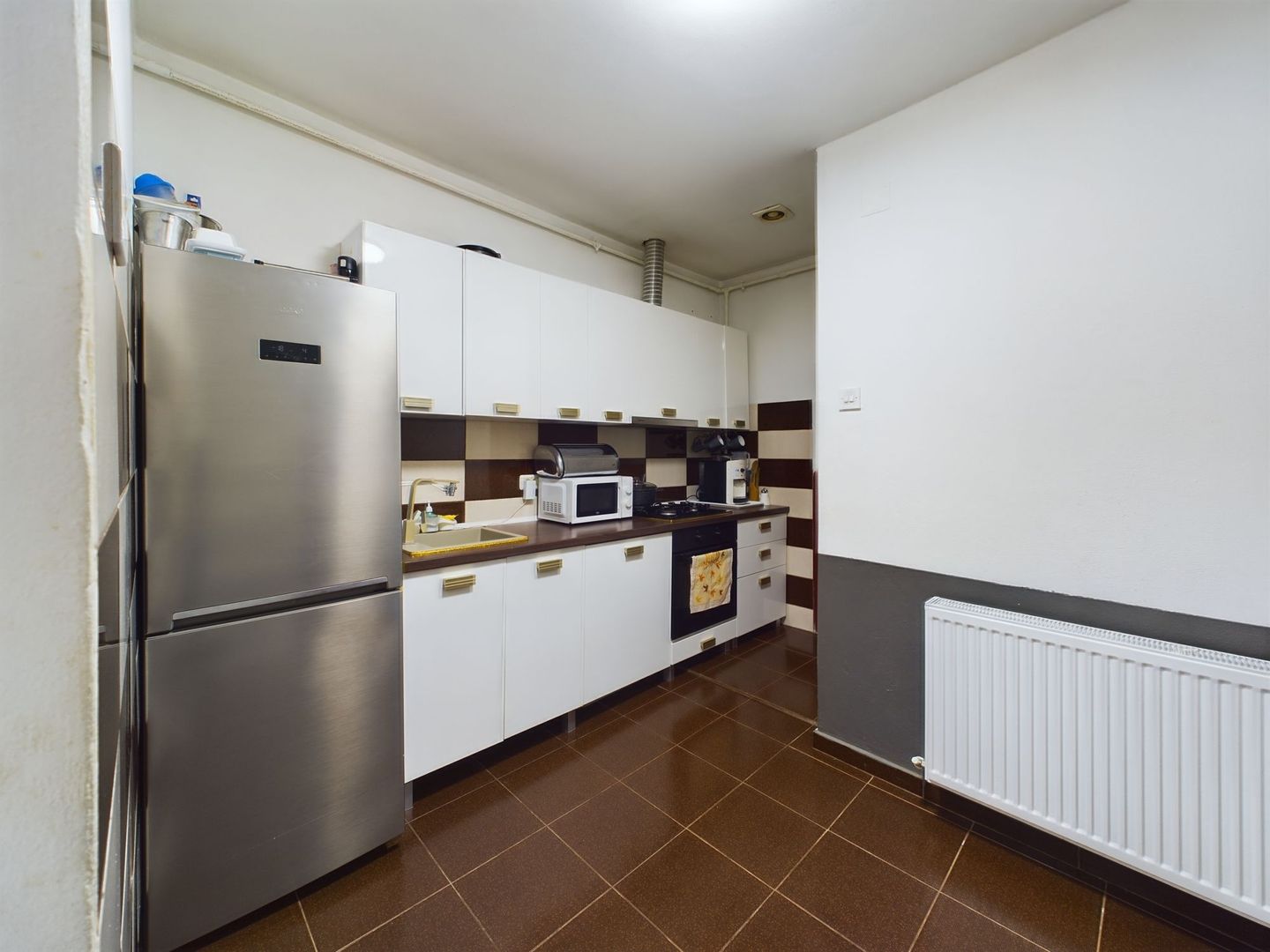 Casă individuală  pe un nivel cu 6 camere, teren generos, Giarmata - Poză 8