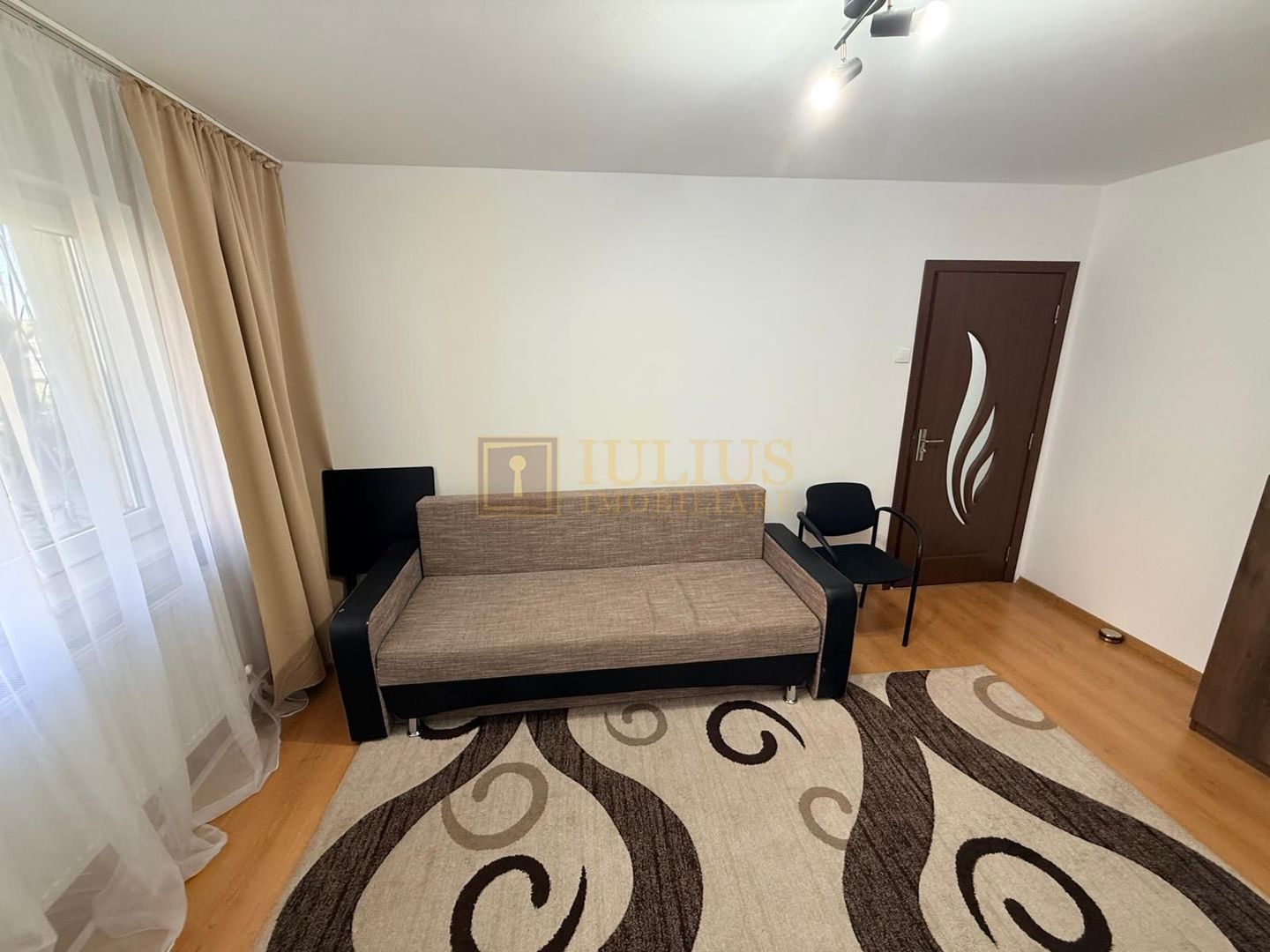 2 camere| vis a vis de Spitalul Judetean| centrala proprie| - Poză 6