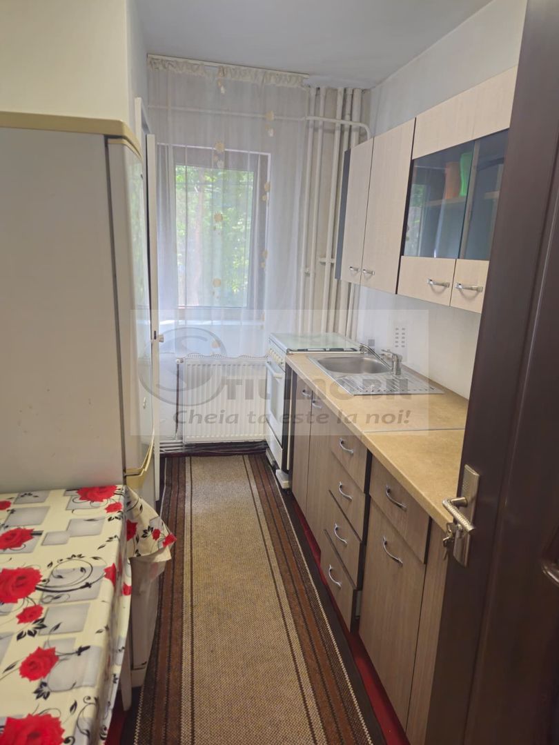 Apartament semidecomandat cu 2 camere, zona Dacia, preț 86.000 euro - Poză 2