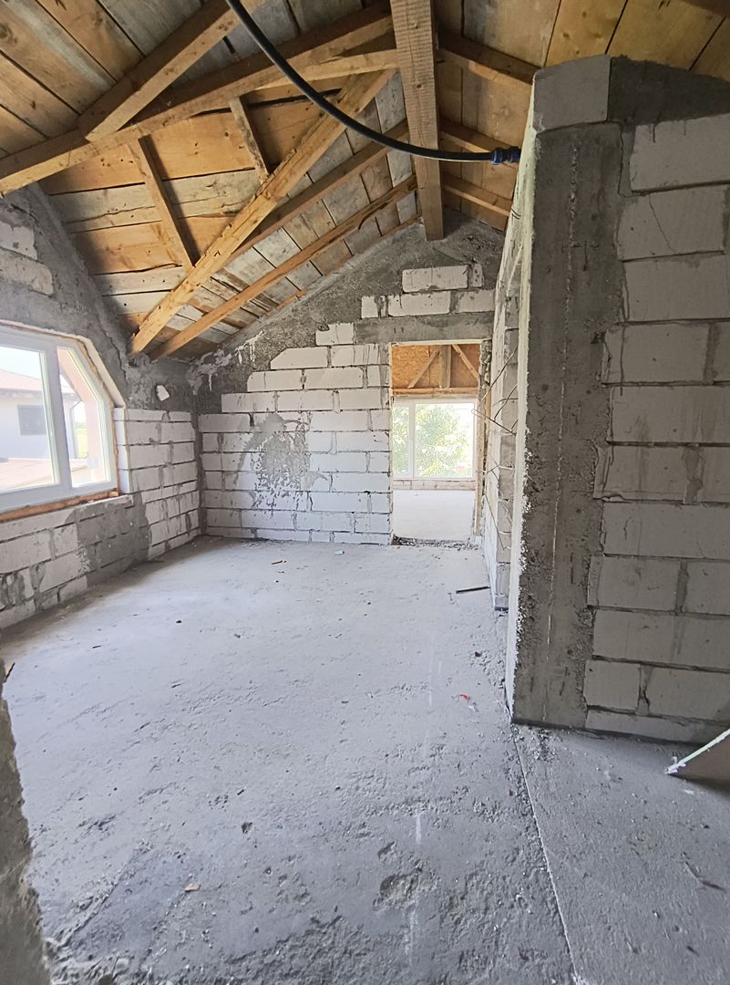 Casa P+M Com Vidra - Poză 19
