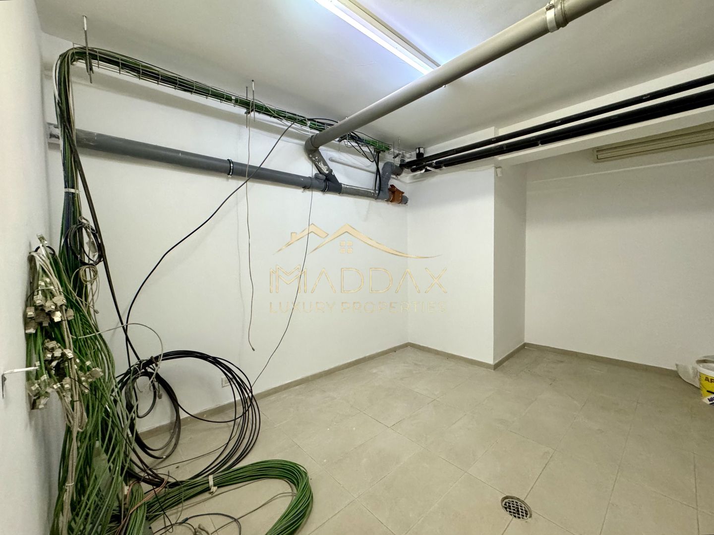 Vila centrala cu 13 camere *460mpu* + garaj // Dorobanți - Poză 46