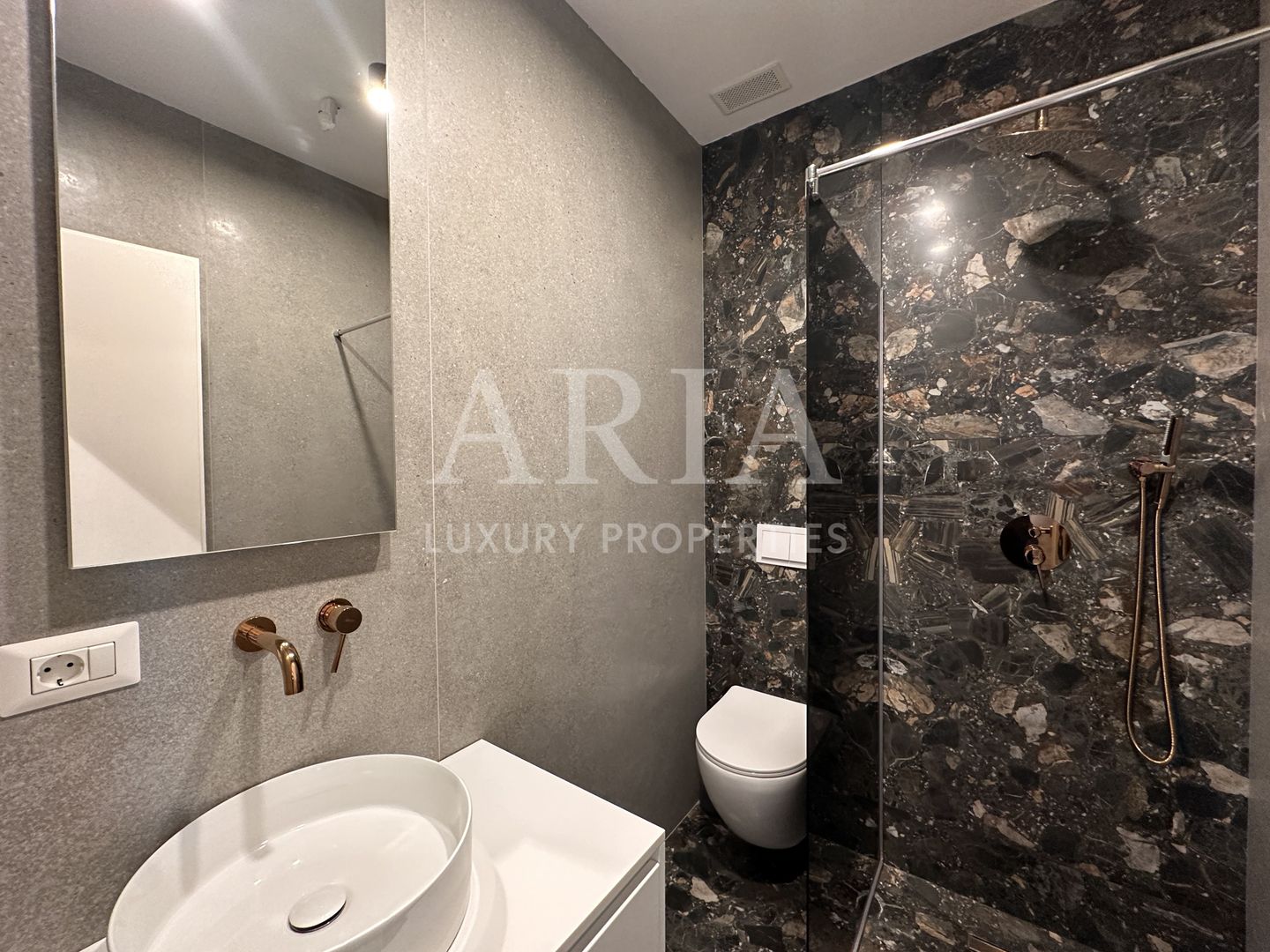 SMART VILLA - POOL - LUXURY GATED COMMUNITY - NEAR THE FOREST - Poză 20