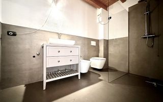 Apartament în Piața Unirii - renovat - mobilat și utilat - Poză 30